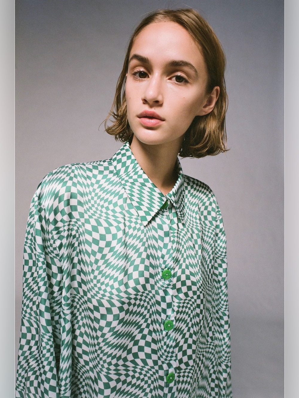 Lisa Says Gah Green Optical Checkered Button Down Blouse Size S (small flaw)